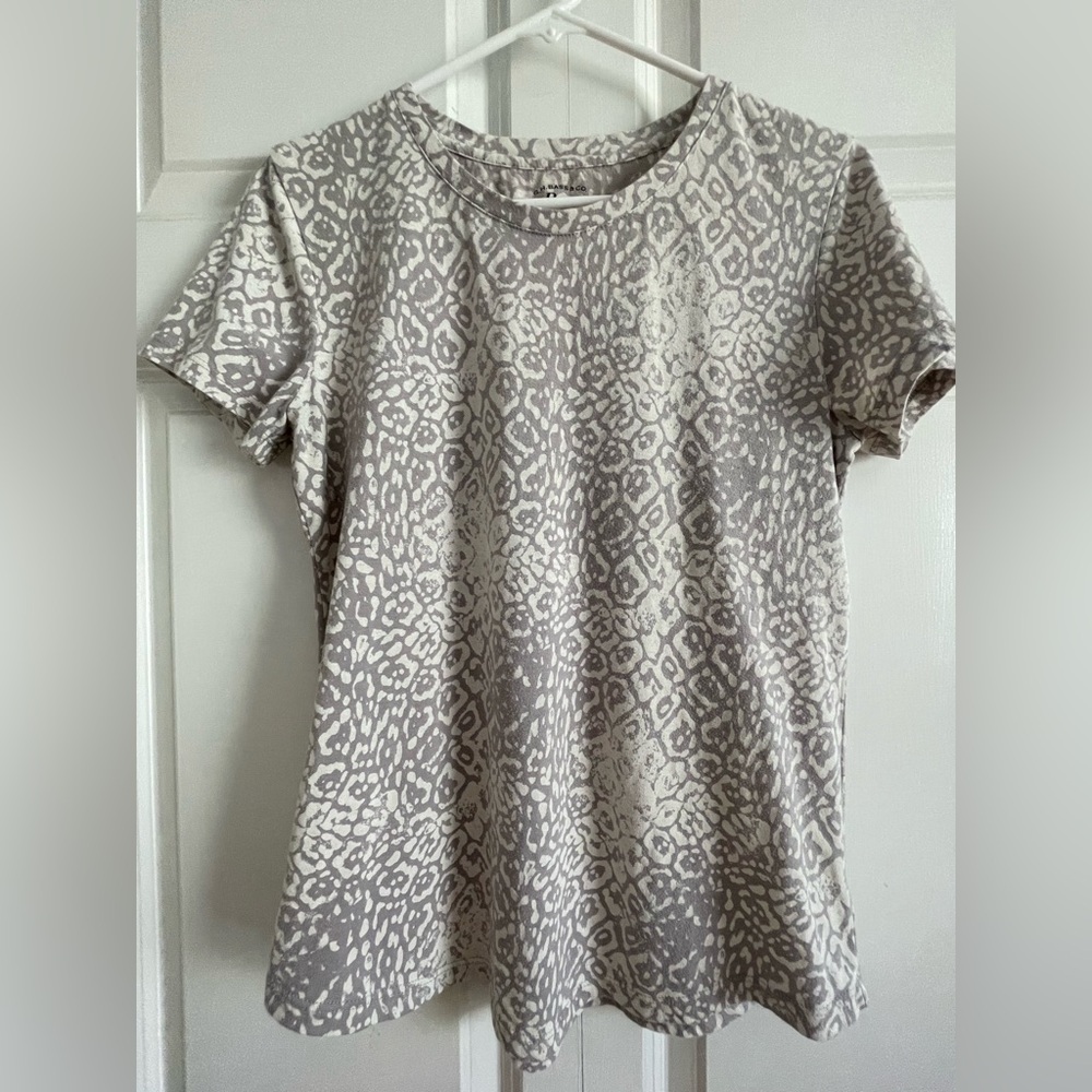 GH Bass & Co print tshirt, grey and white, size medium.